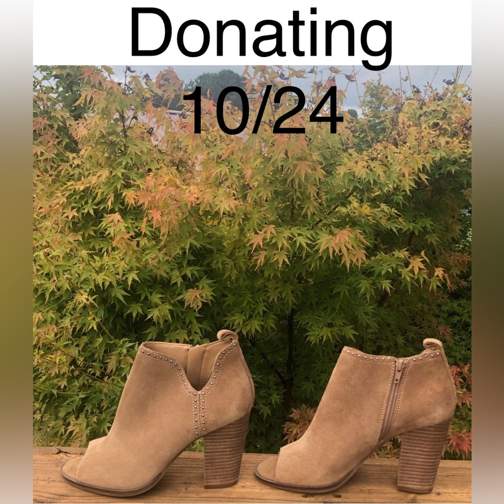 Donating🎉HP Lucky suede leather peep toe booties!   Sz 9 💰⬇️ - Picture 2 of 12
